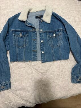 Forever 21 Blue Denim Cropped Jacket with Cream Sherpa Collar